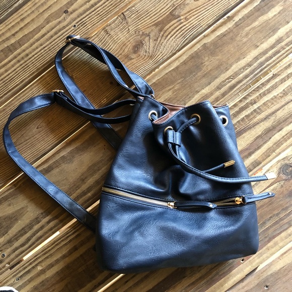 Reversible backpack! - Picture 3 of 6